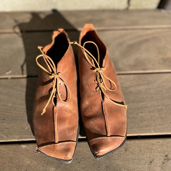 Women's Cydwoq Ankle Boot Size: US 6.5 EU 36.5 - Picture 3 of 11